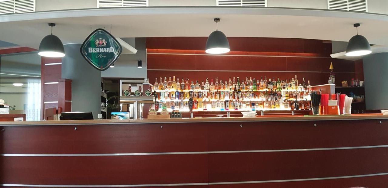 Wellness & Spa Lipno - Frymburk C410 エクステリア 写真